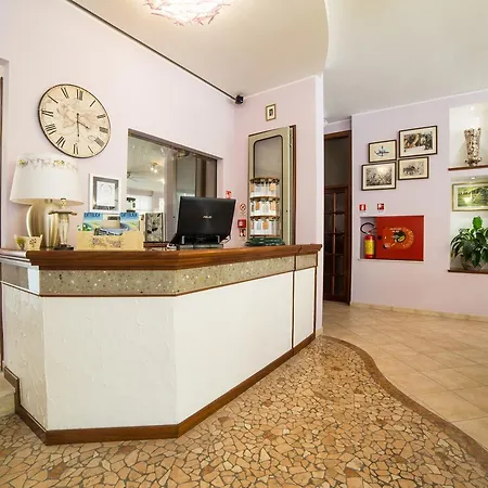 Manzoni Otel 3*
