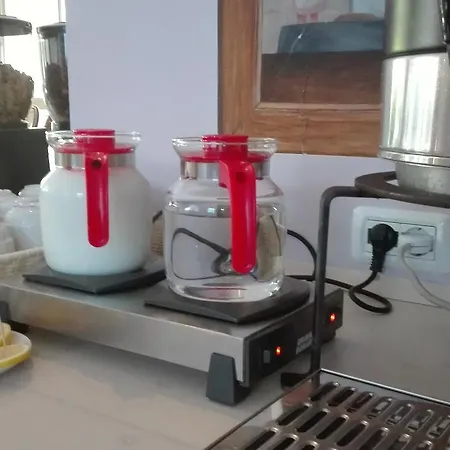 ホテル Manzoni カットーリカ